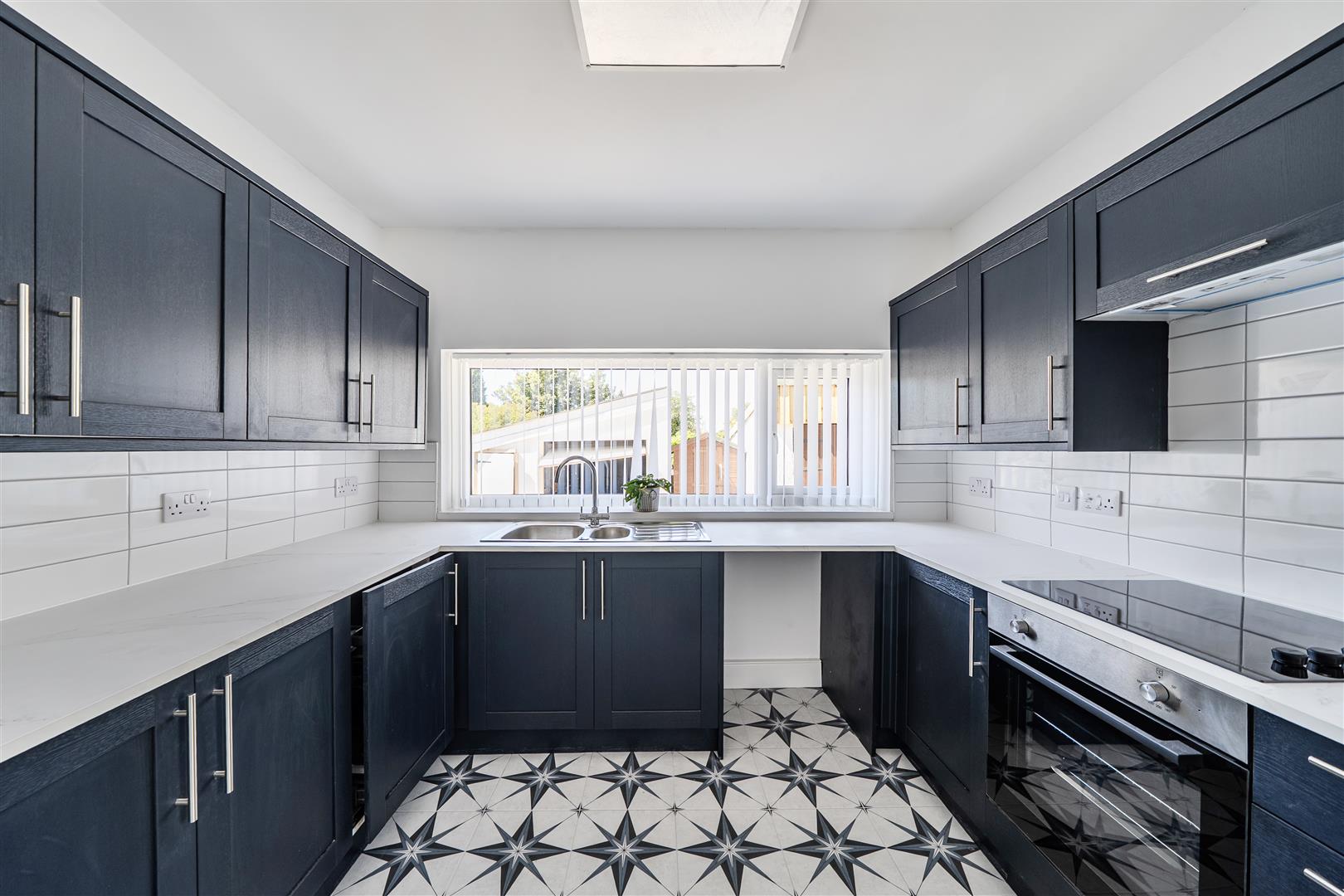 Ravenhill Road, Ravenhill, Swansea, SA5 5AN